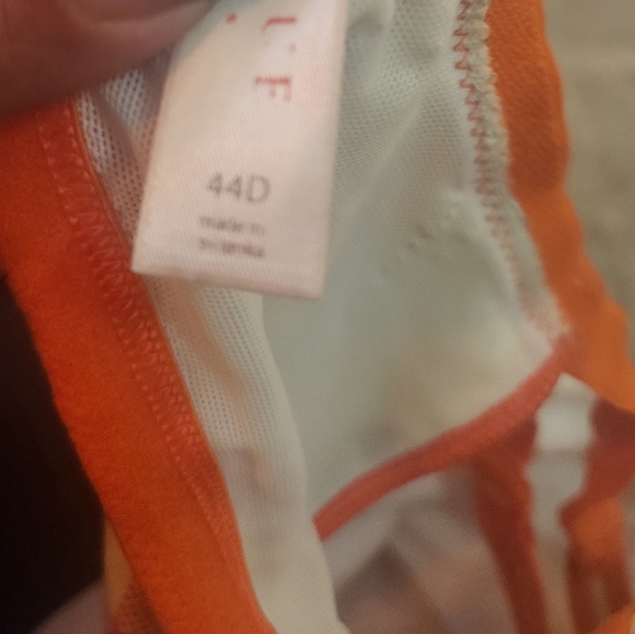 Cacique bra size 44D - Picture 3 of 3